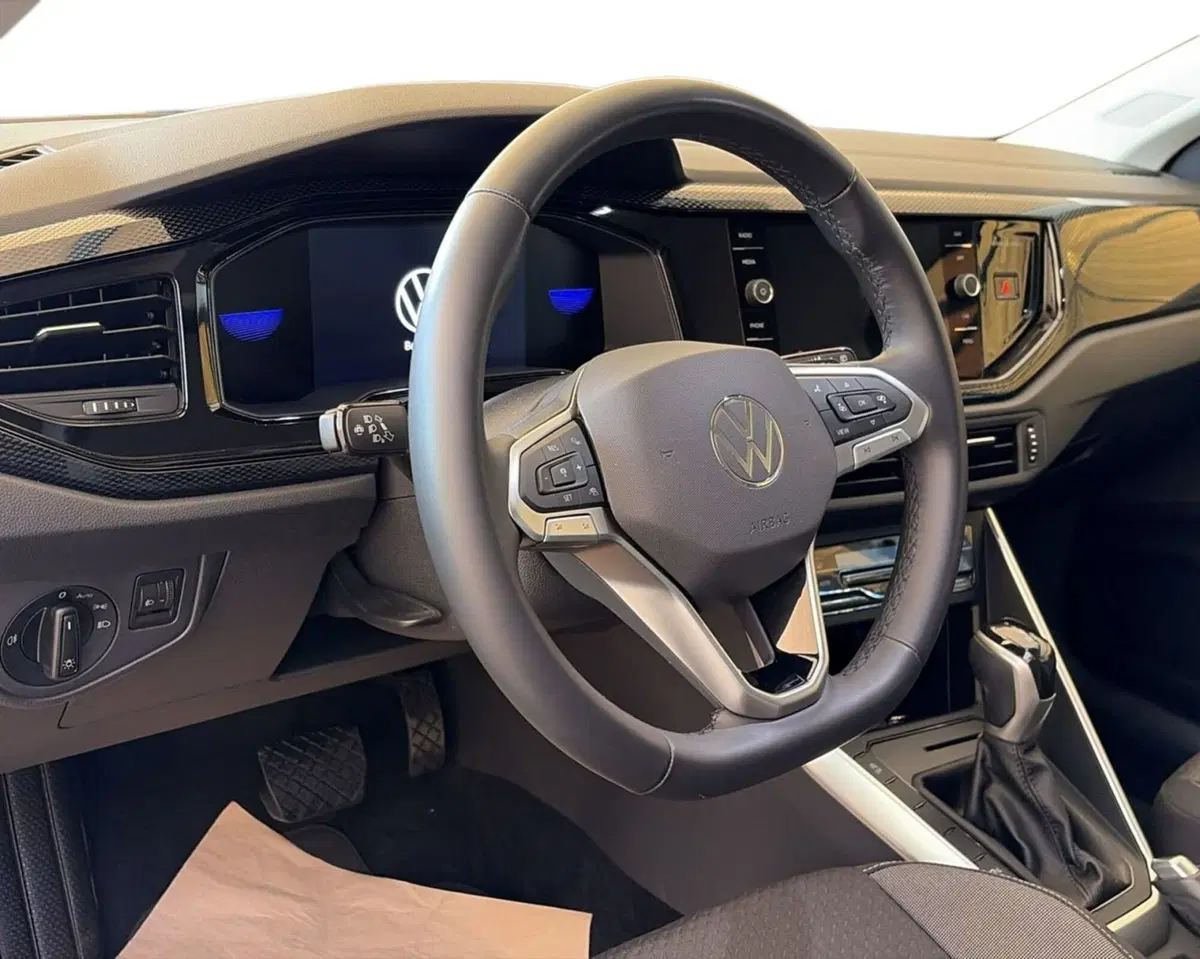 Volkswagen Taigo usata a Bari (3)