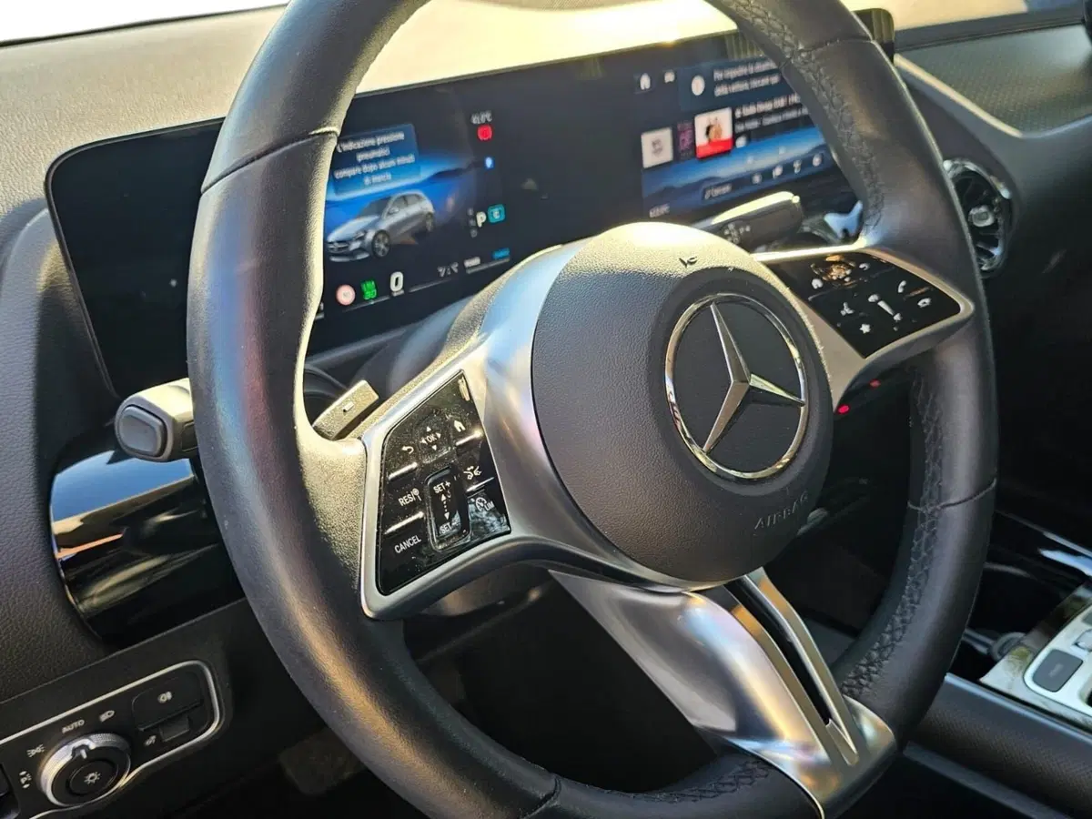 Mercedes-Benz Classe B usata a Bari (4)