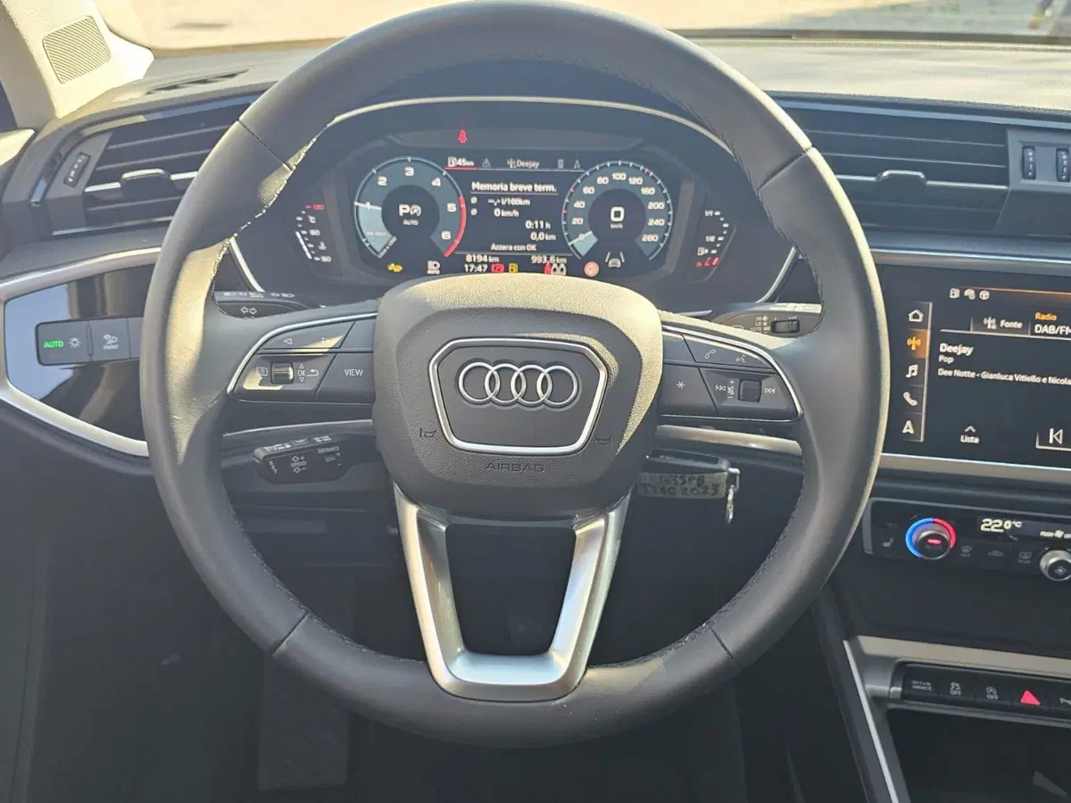 Audi Q3 Sportback usata a Bari (3)