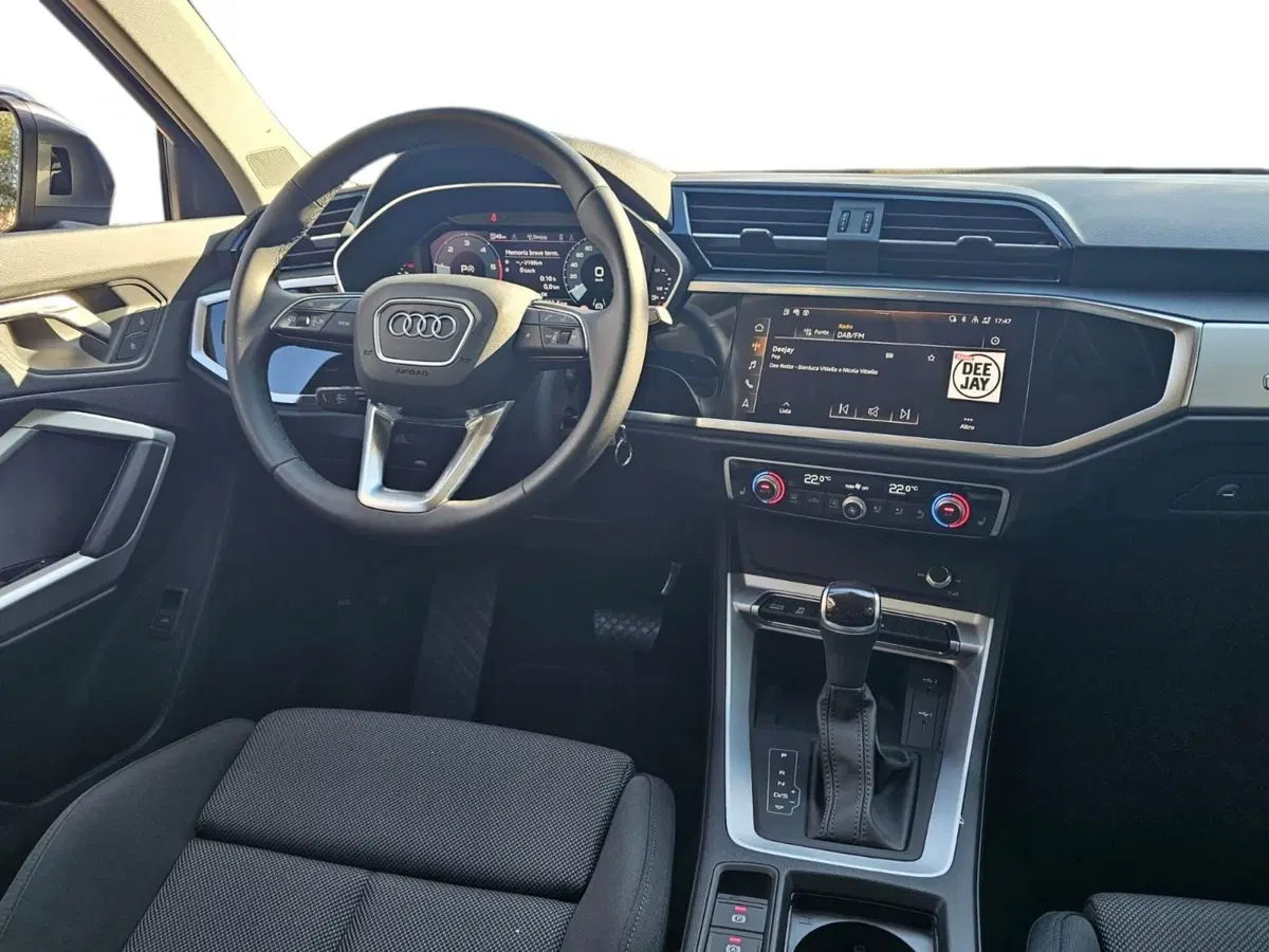 Audi Q3 Sportback usata a Bari (4)