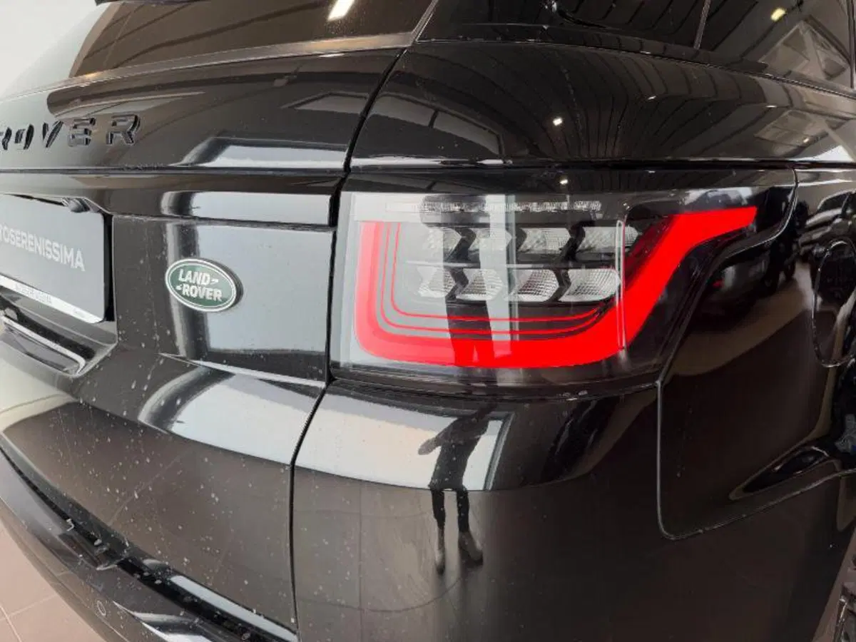 Land Rover Range Rover Sport usata a Venezia (2)