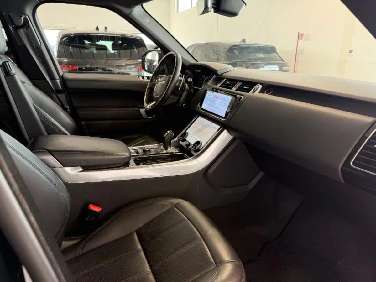 Land Rover Range Rover Sport usata a Venezia (8)