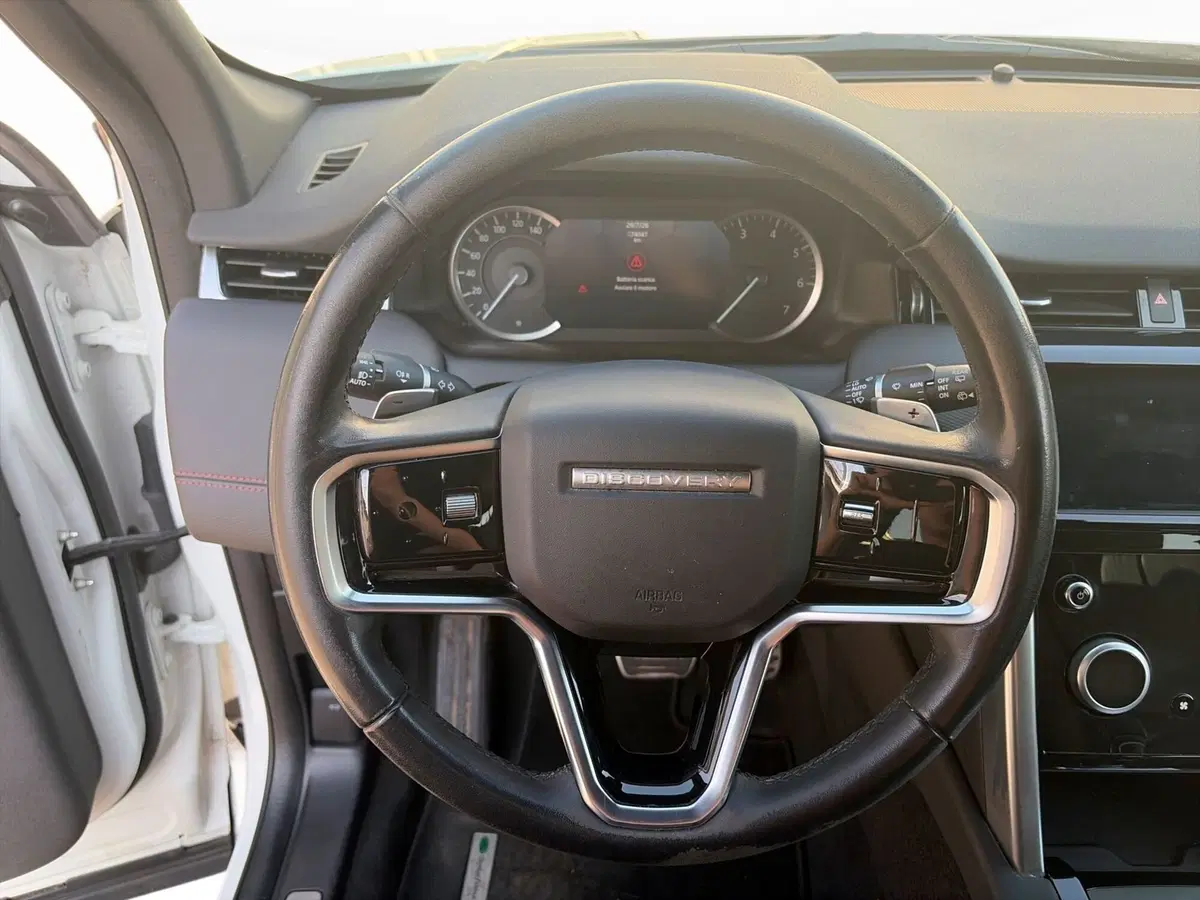 Land Rover Discovery Sport usata a Modena (10)