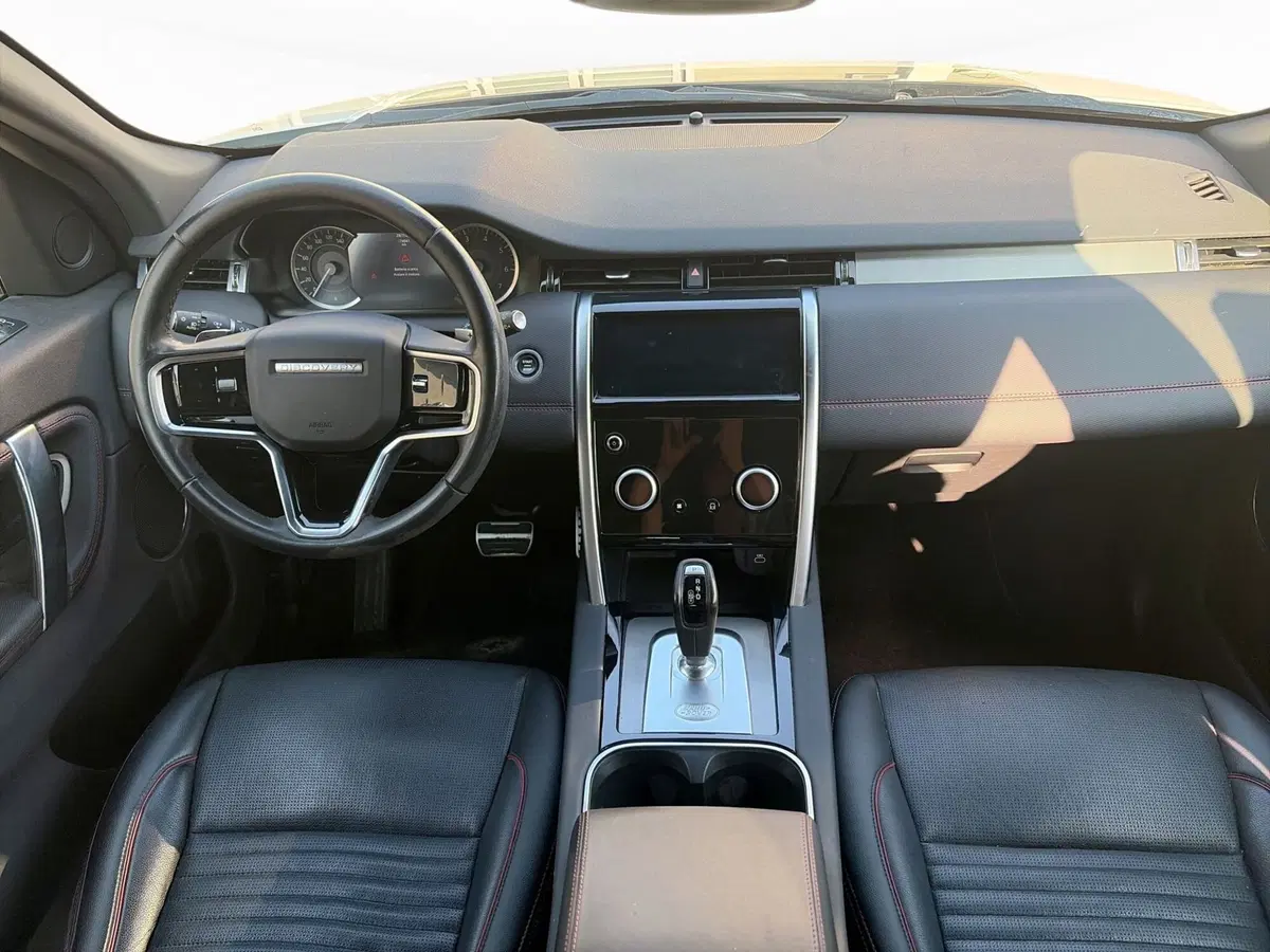 Land Rover Discovery Sport usata a Modena (16)