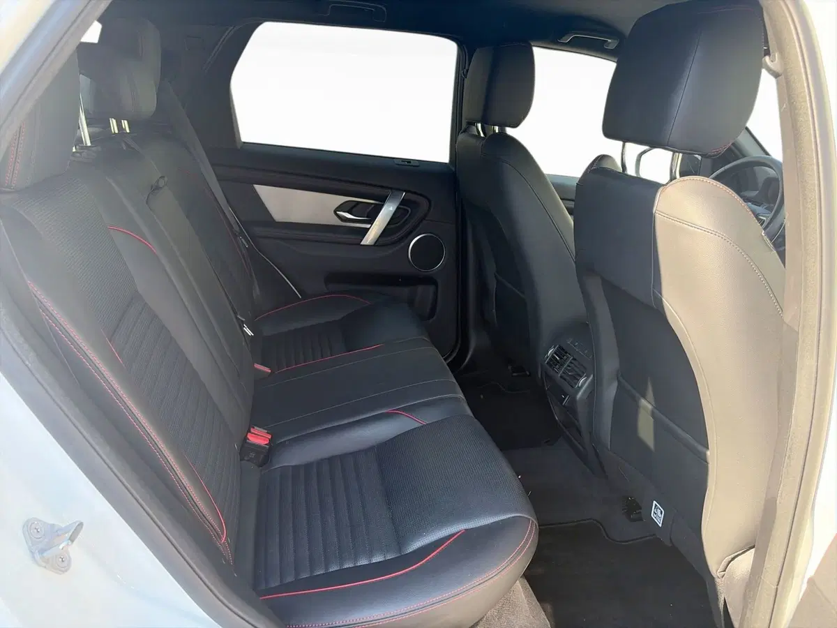 Land Rover Discovery Sport usata a Modena (17)