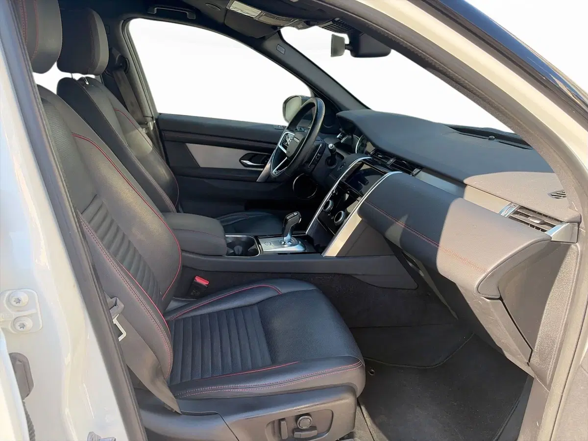 Land Rover Discovery Sport usata a Modena (9)