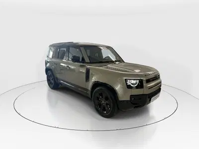 Land Rover Defender 110 3.0d i6 mhev X-Dynamic SE awd 200cv auto del 2025 usata a Modena