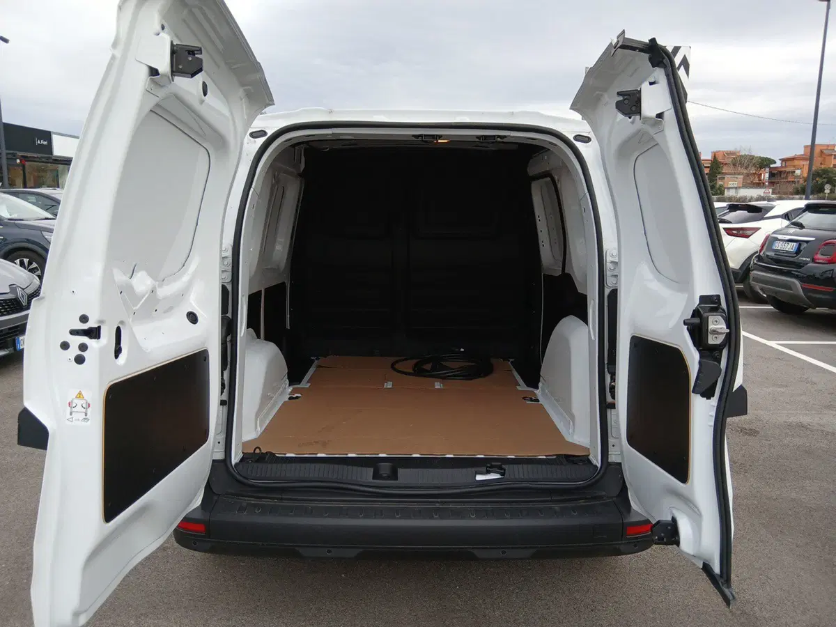 Renault Kangoo Furgone nuova a Roma (10)