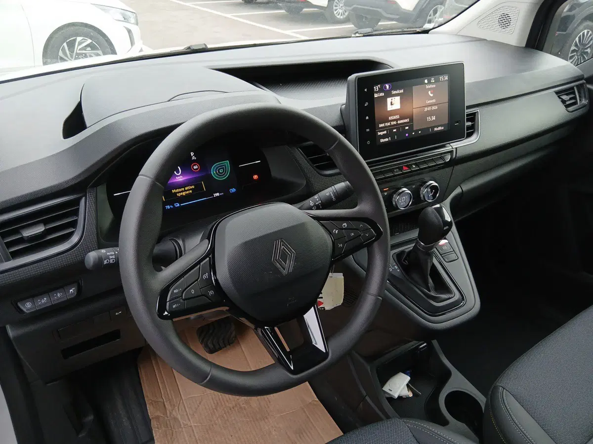 Renault Kangoo Furgone nuova a Roma (12)