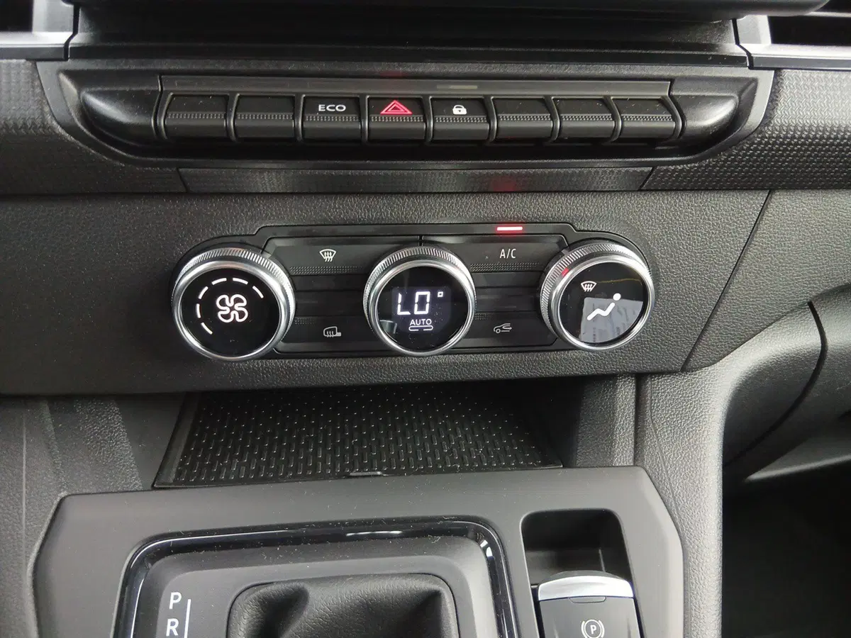 Renault Kangoo Furgone nuova a Roma (16)