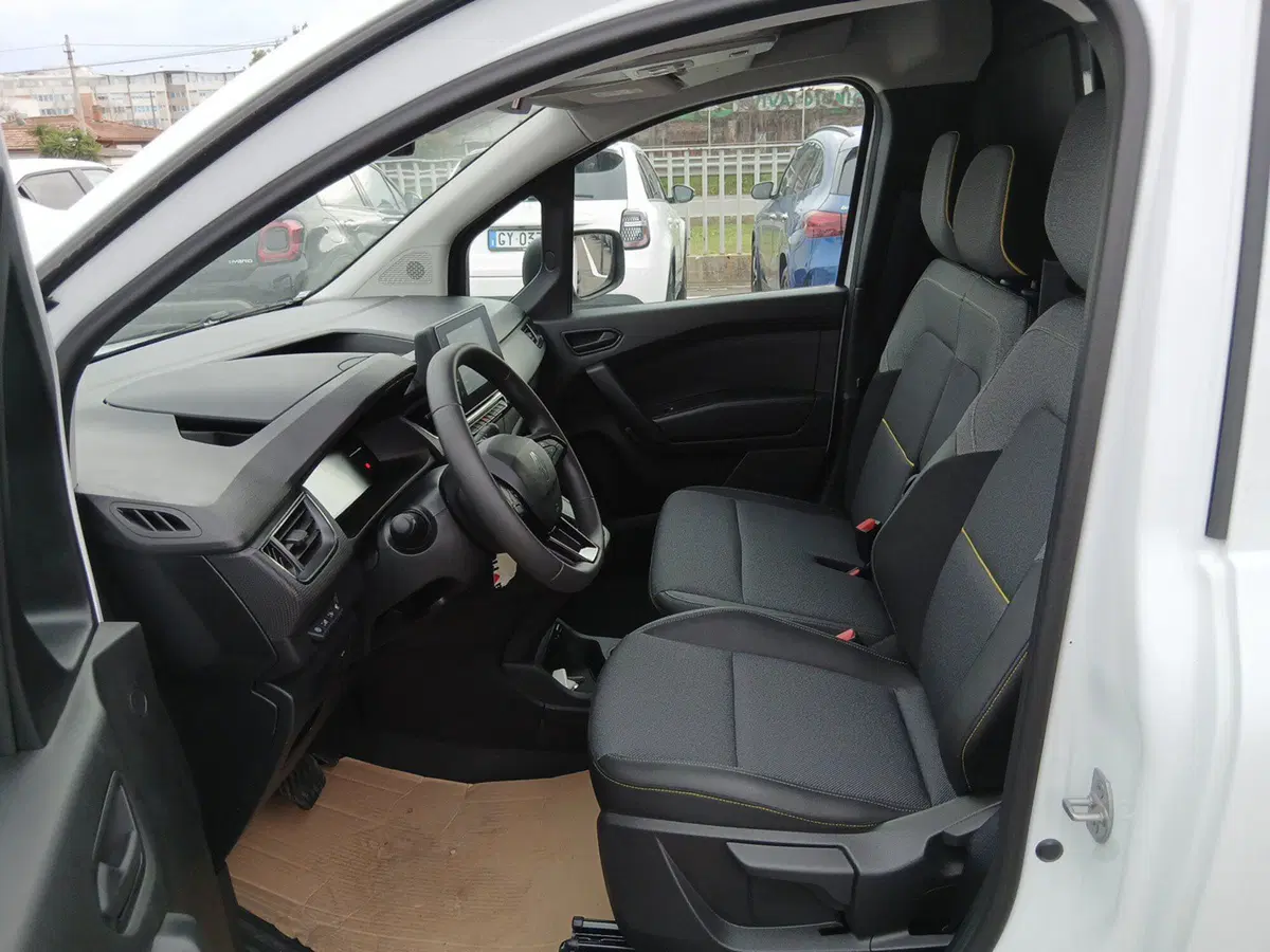 Renault Kangoo Furgone nuova a Roma (17)