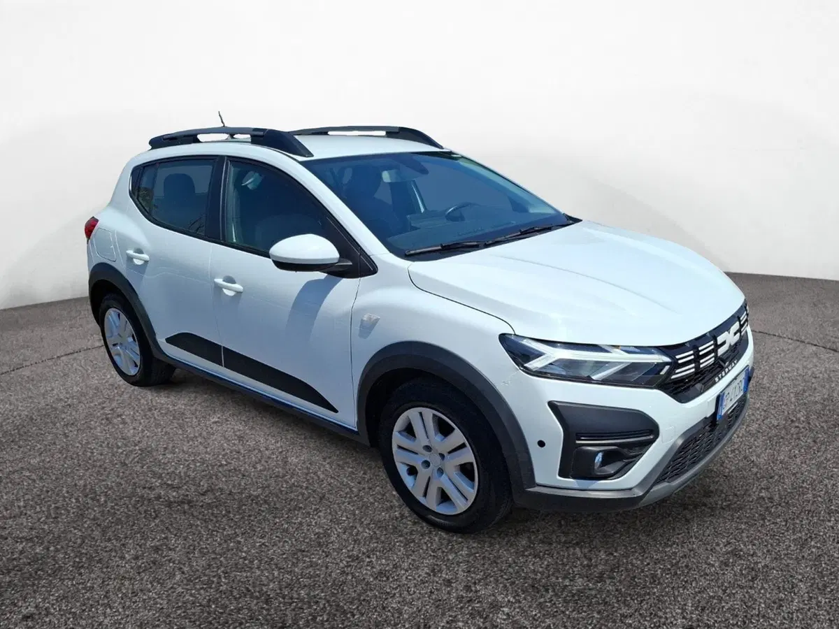 Dacia Sandero Stepway usata a Latina (2)
