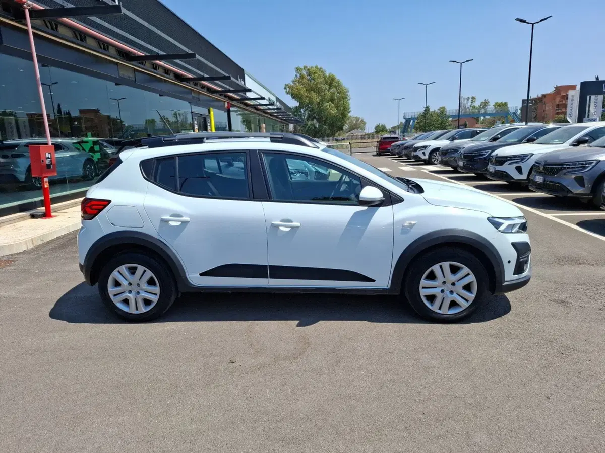 Dacia Sandero Stepway usata a Latina (8)