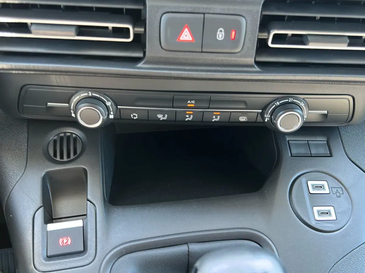 Fiat Doblò Furgone nuova a Roma (16)