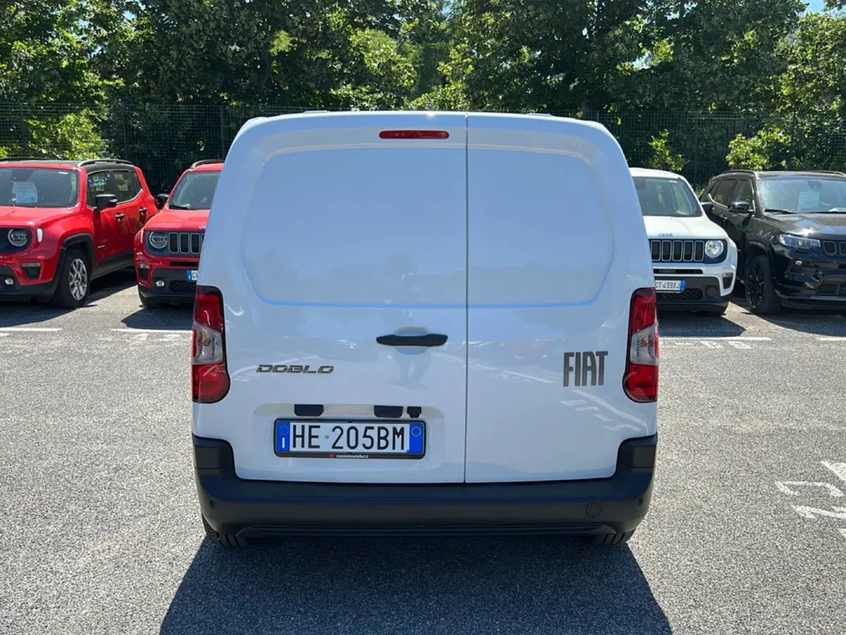 Fiat Doblò Furgone nuova a Roma (5)