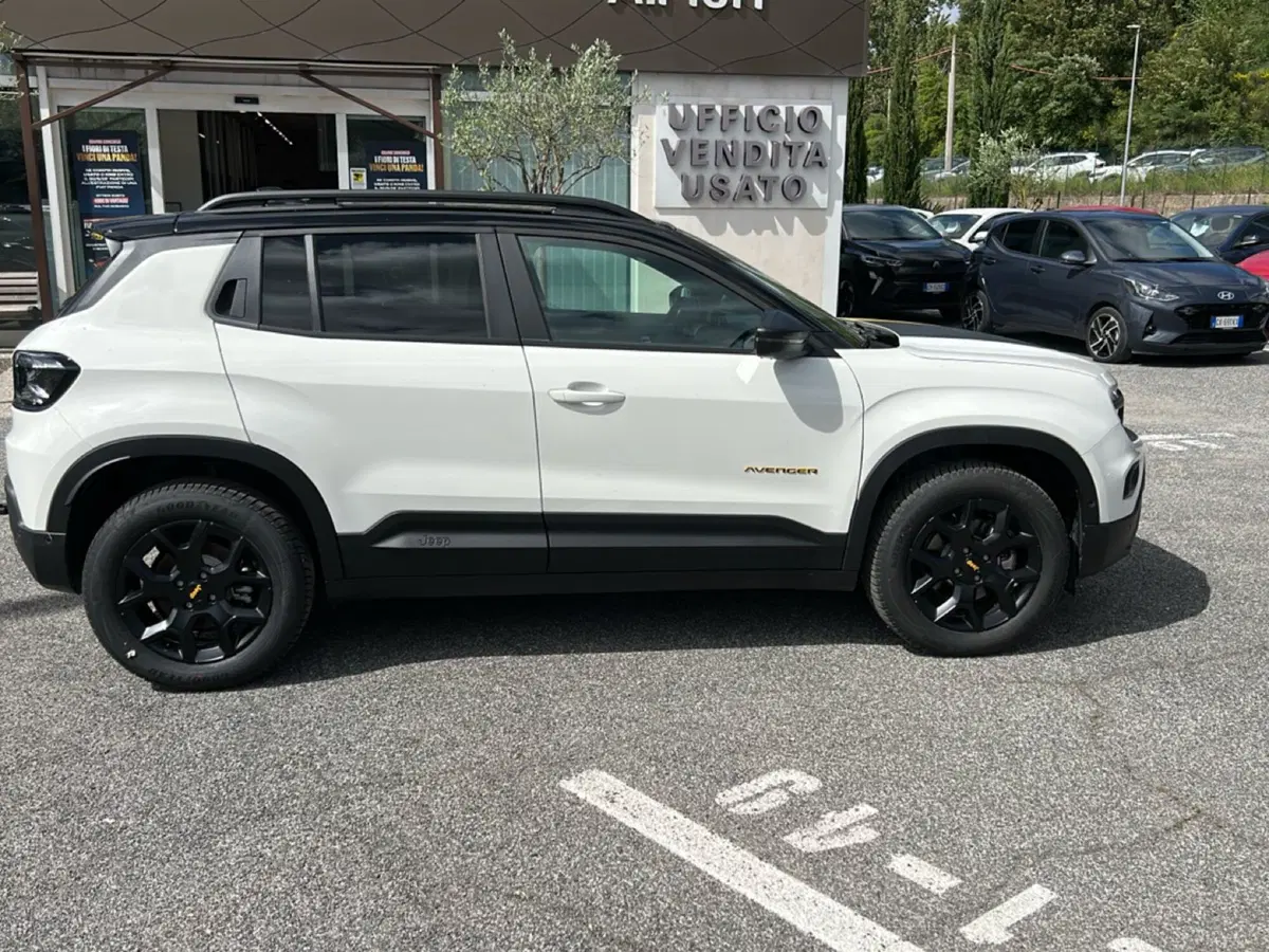 Jeep Avenger nuova a Roma (6)