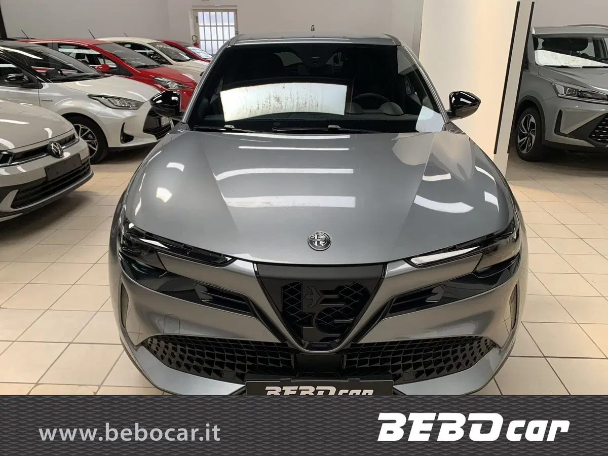 Alfa Romeo Junior nuova a Torino (2)