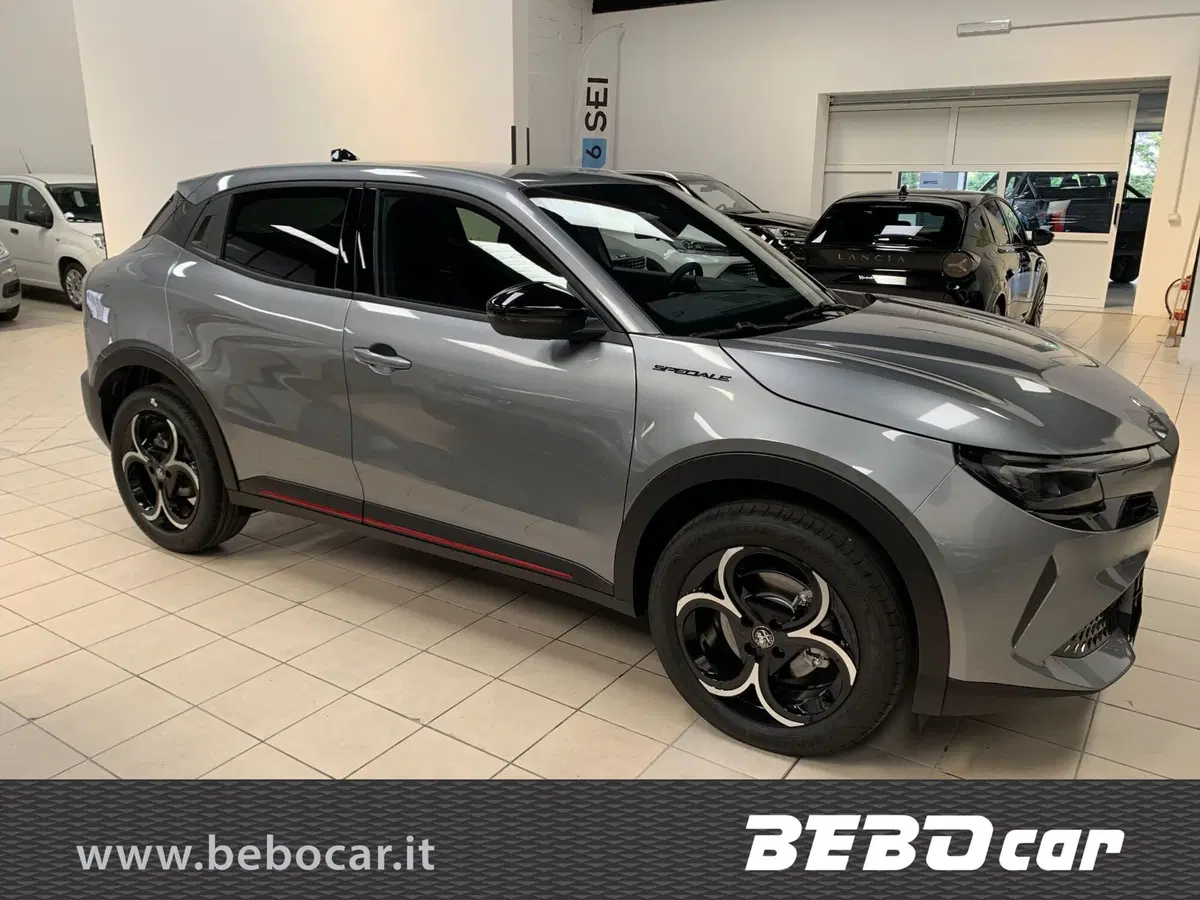 Alfa Romeo Junior nuova a Torino (3)