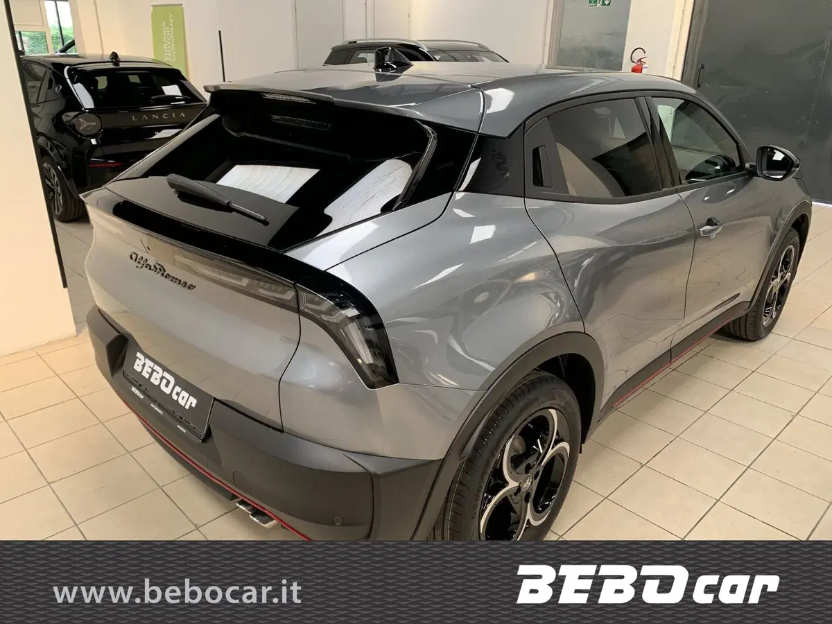 Alfa Romeo Junior nuova a Torino (5)