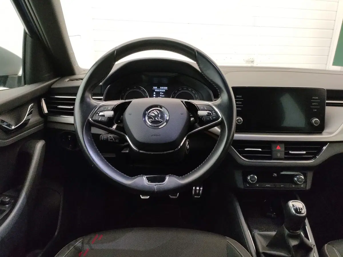 Skoda Kamiq usata a Varese (13)