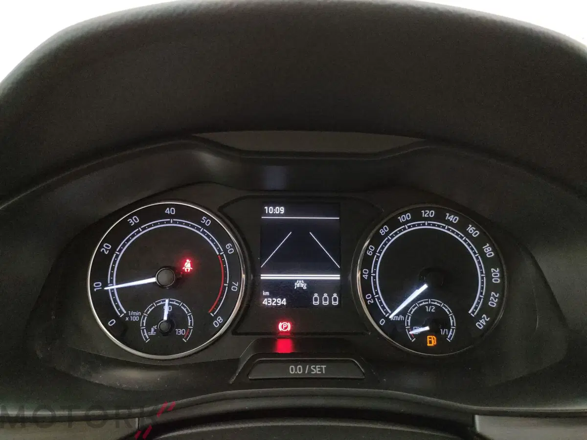 Skoda Kamiq usata a Varese (19)