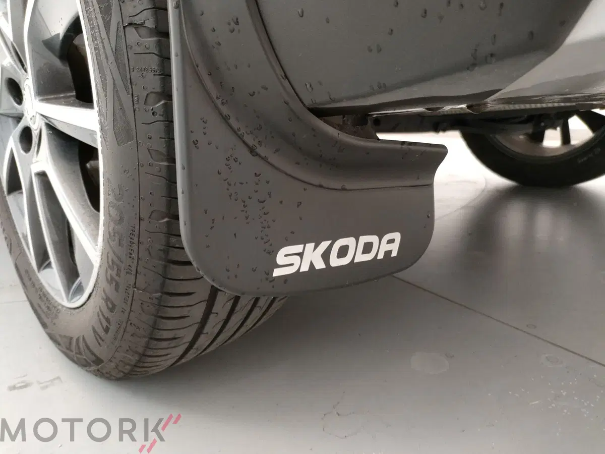 Skoda Kamiq usata a Varese (7)