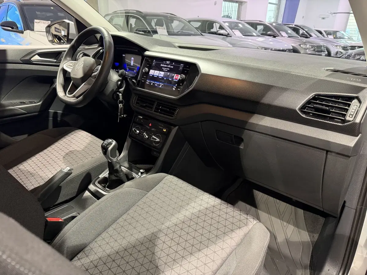 Volkswagen T-Cross usata a Genova (10)