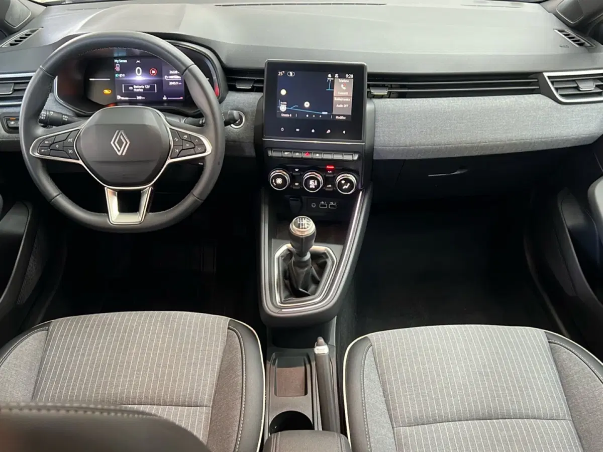 Renault Clio usata a Roma (11)