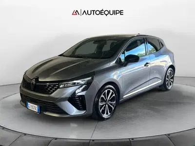 Renault Clio TCe 90 CV 5 porte Techno del 2025 usata a Roma