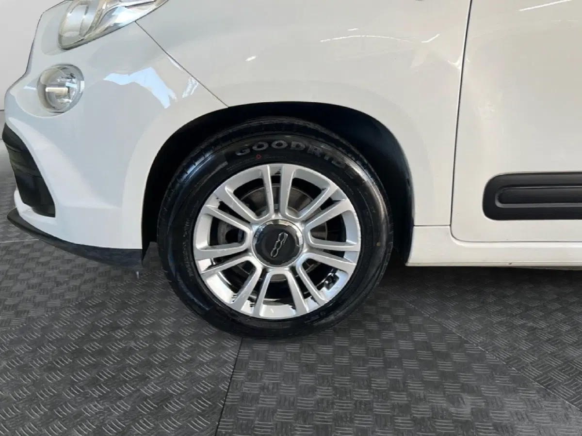 Fiat 500L usata a Roma (9)