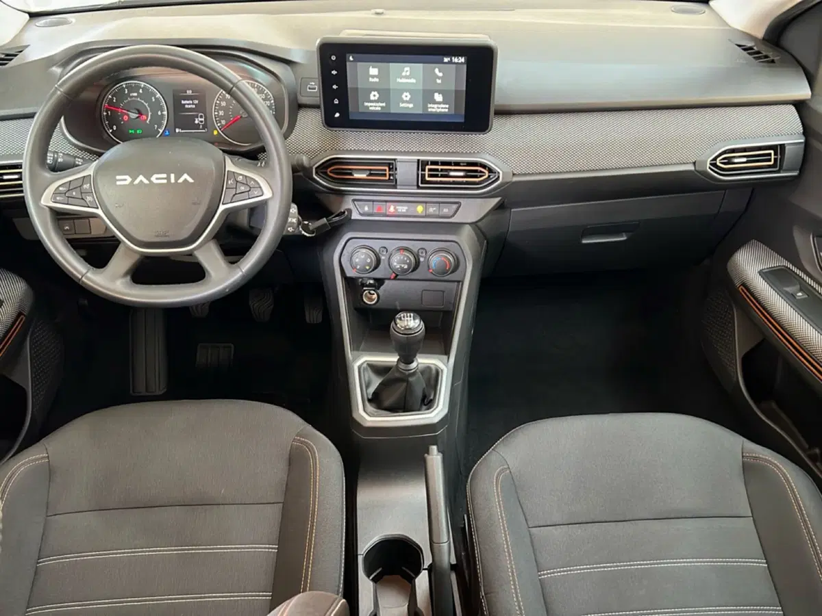 Dacia Sandero usata a Roma (11)