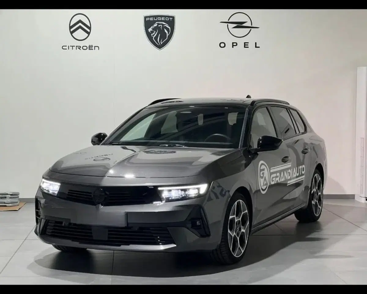 Opel Astra Station Wagon usata a Imperia