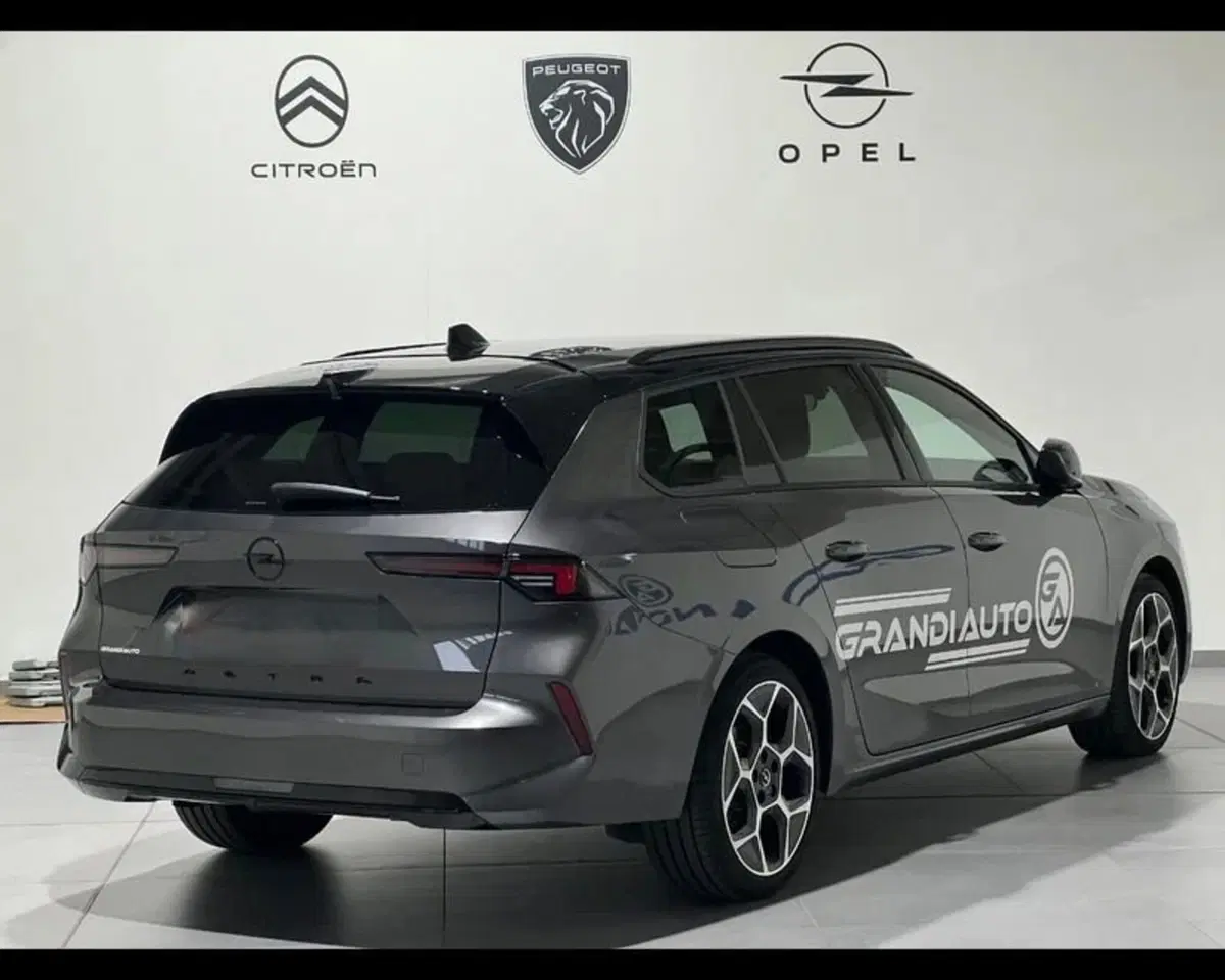 Opel Astra Station Wagon usata a Imperia (4)