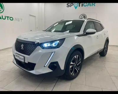 Peugeot 2008 1.2 turbo Allure 100cv del 2021 usata a Alessandria
