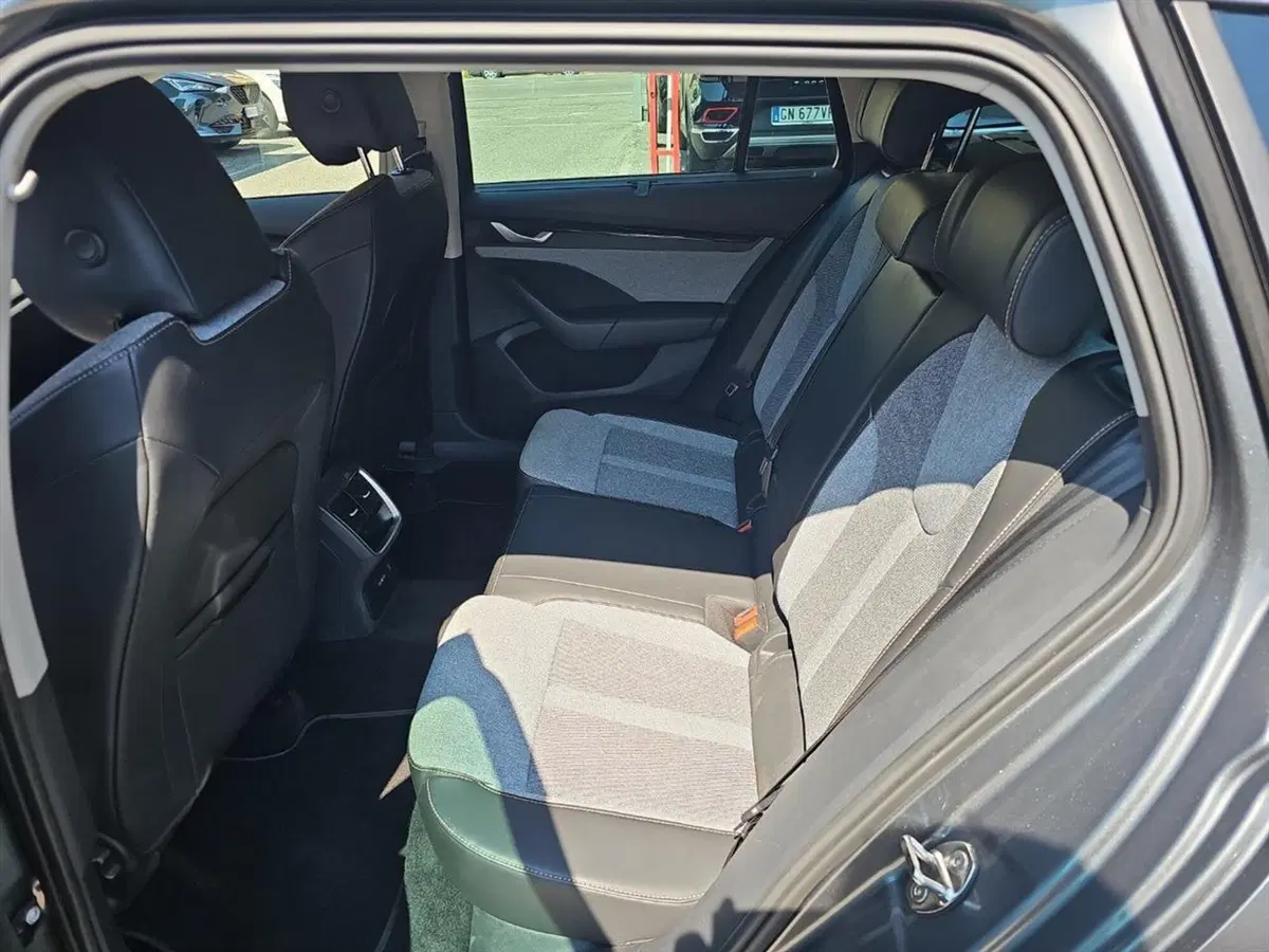 Skoda Octavia Station Wagon usata a Lecco (12)