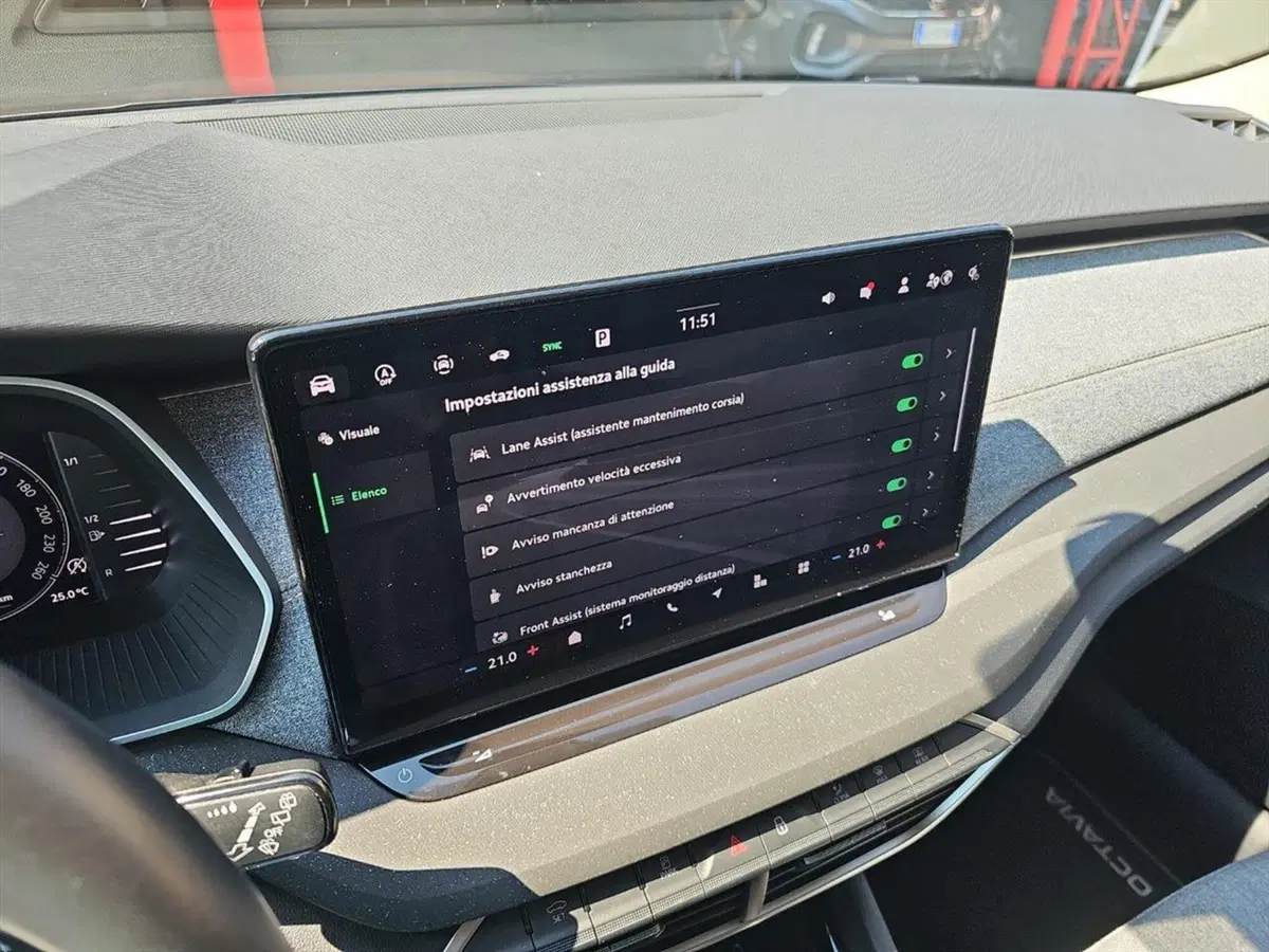 Skoda Octavia Station Wagon usata a Lecco (16)