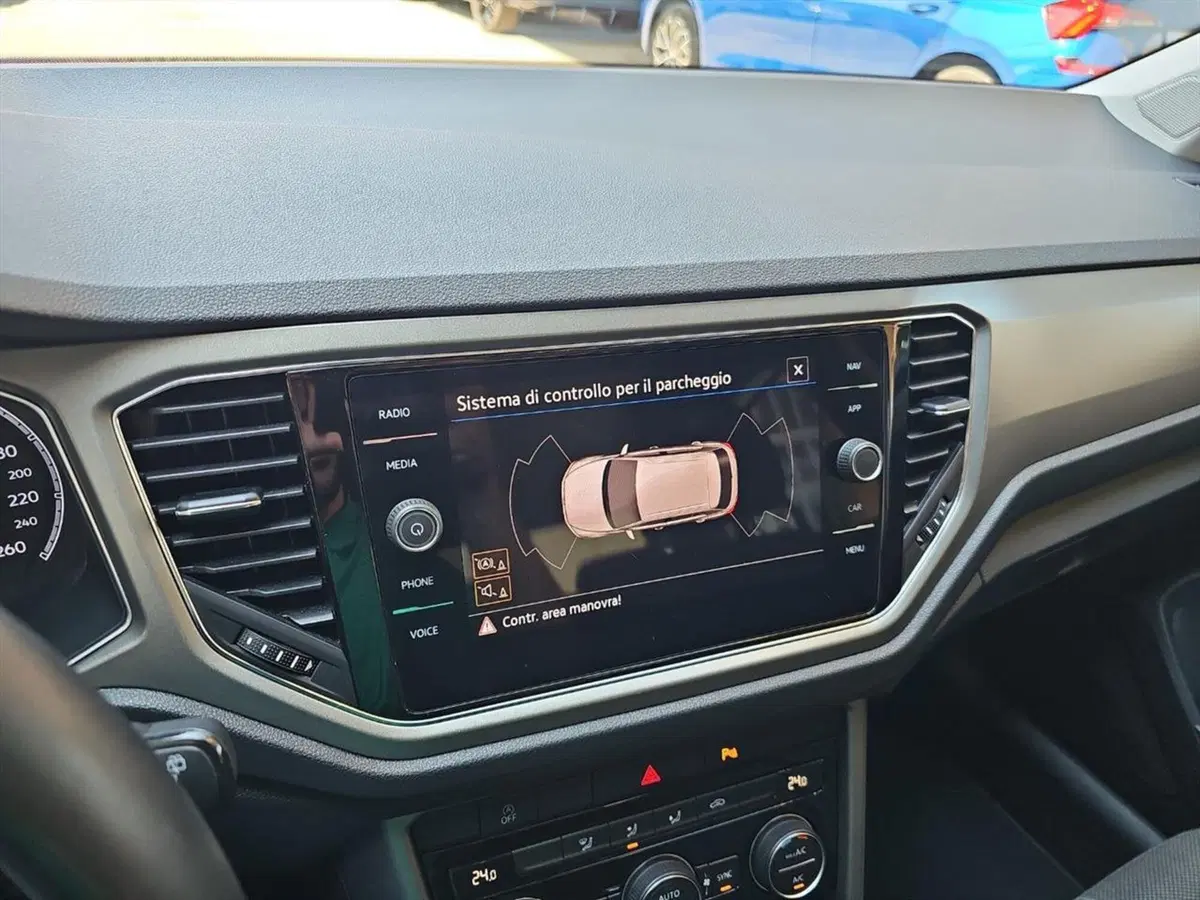 Volkswagen T-Roc usata a Lecco (16)