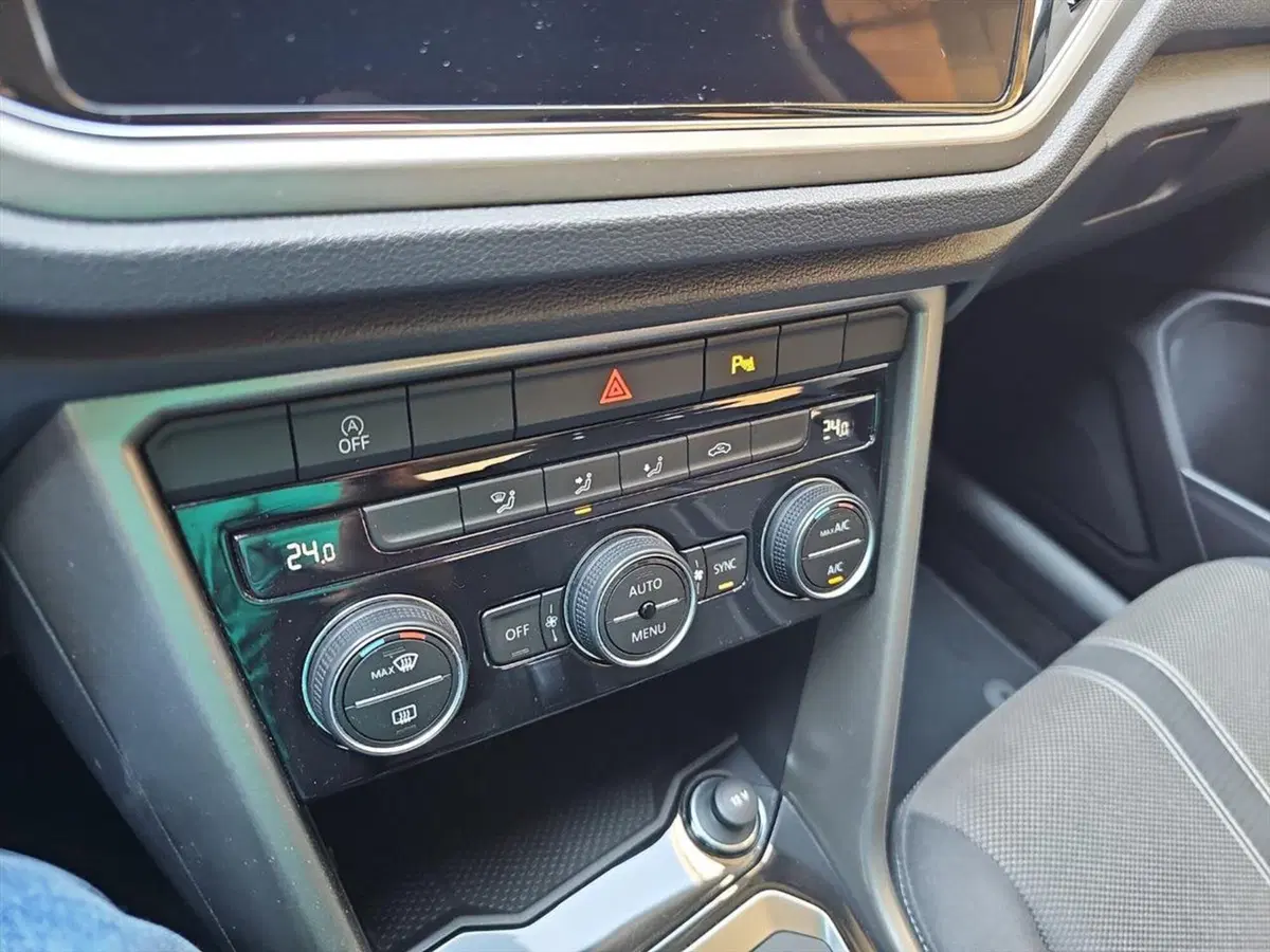 Volkswagen T-Roc usata a Lecco (17)