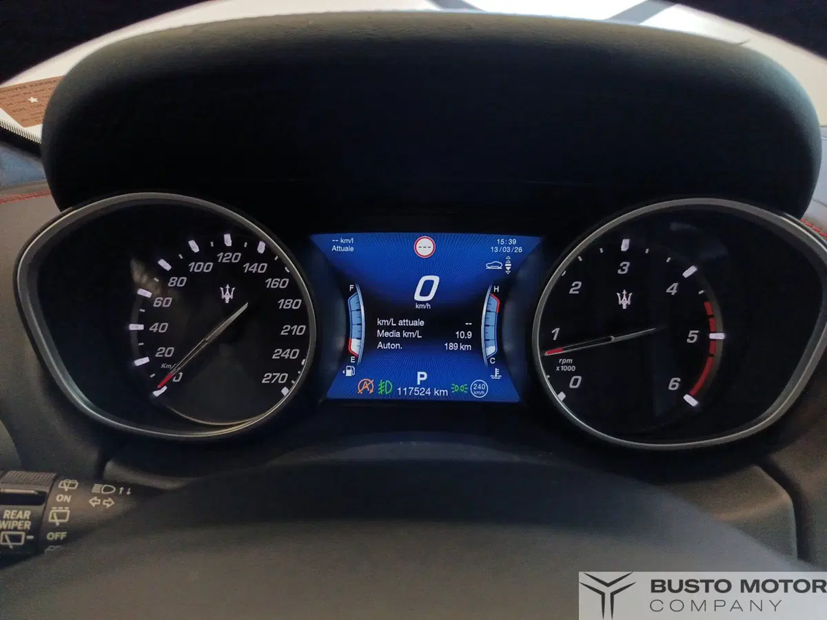 Maserati Levante usata a Varese (11)