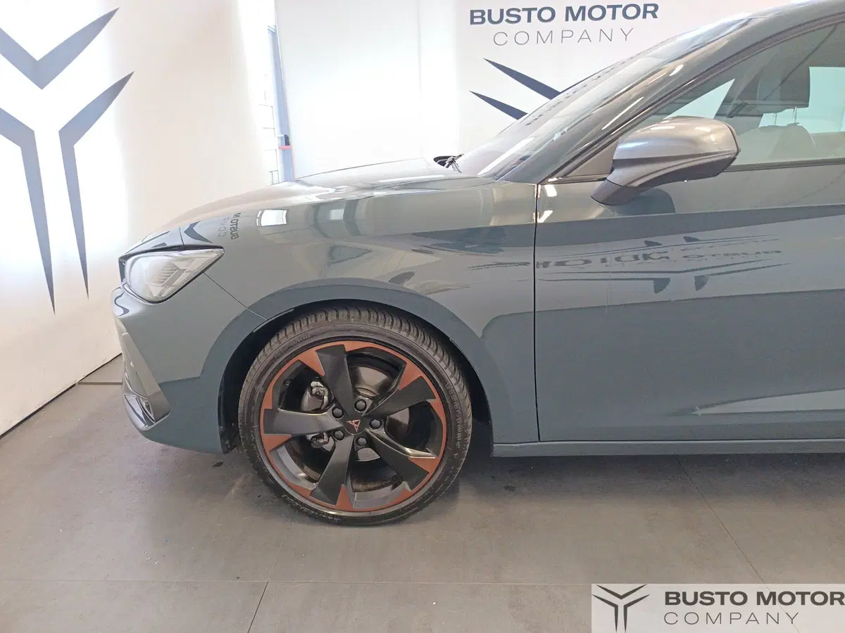 Cupra Leon usata a Varese (7)