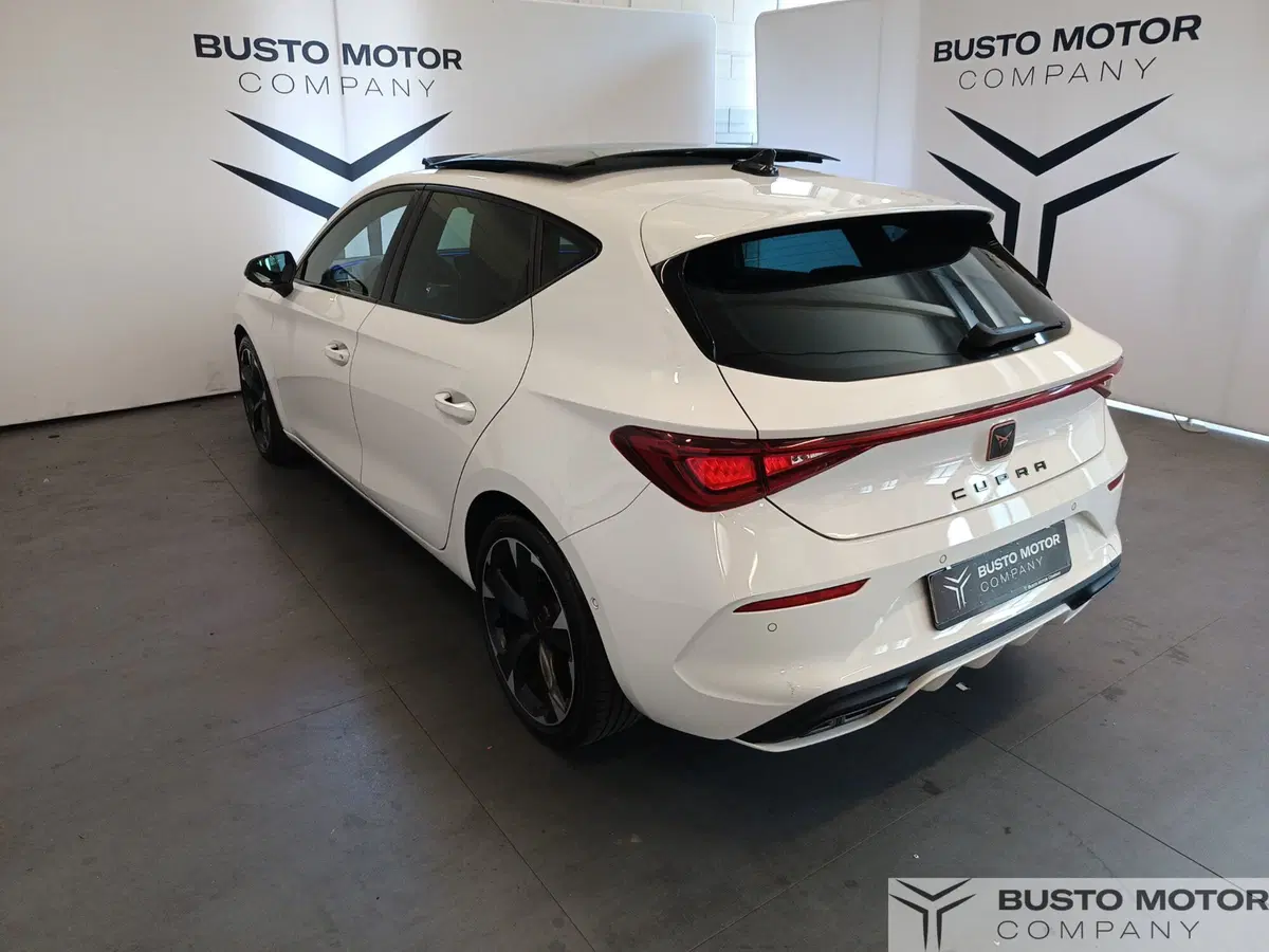 Cupra Leon usata a Varese (6)