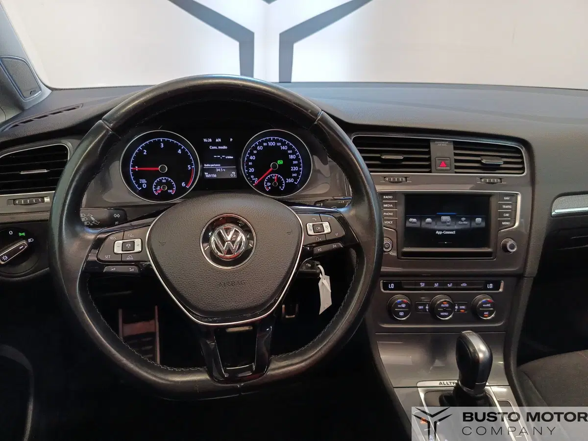 Volkswagen Golf Variant usata a Varese (10)