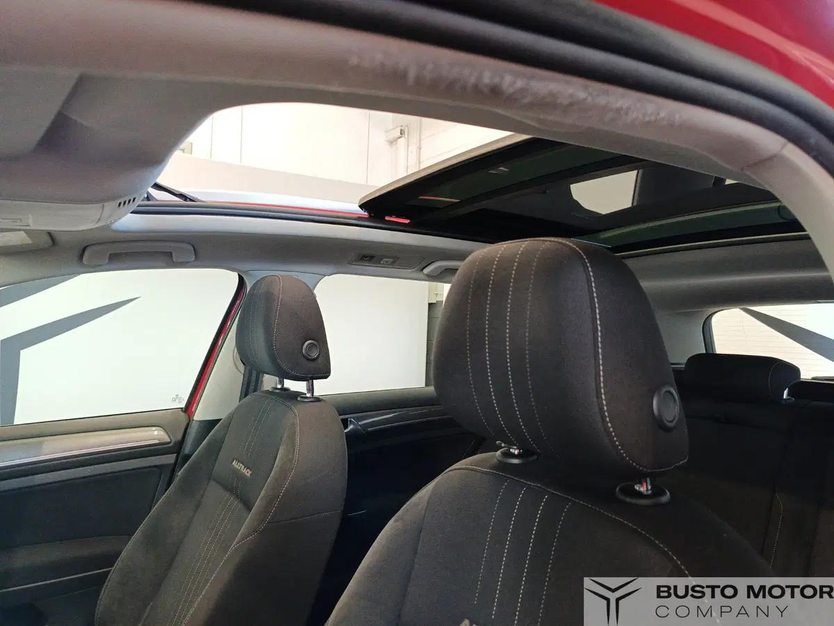 Volkswagen Golf Variant usata a Varese (17)