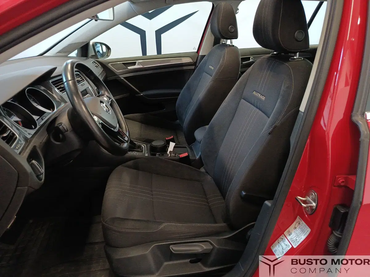 Volkswagen Golf Variant usata a Varese (7)