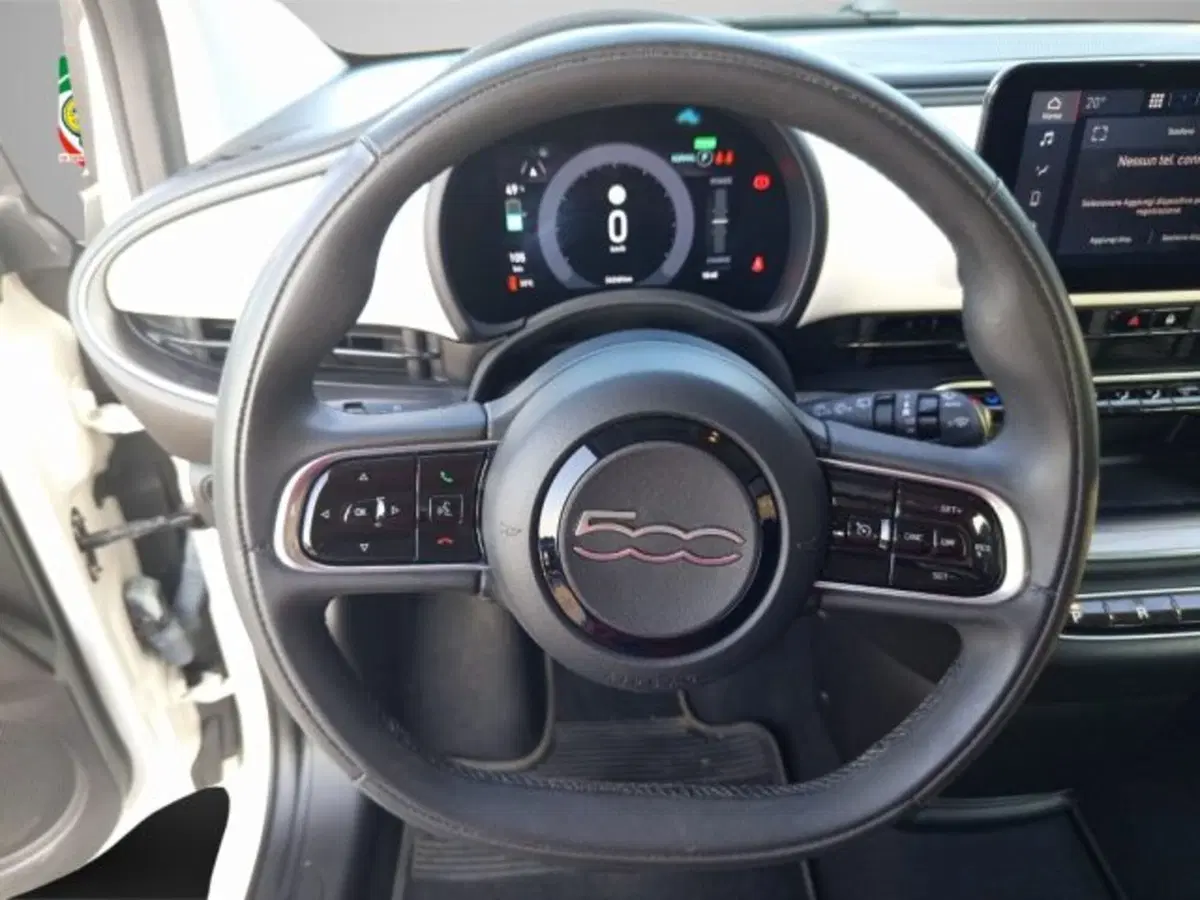 Fiat 500e usata a Frosinone (11)