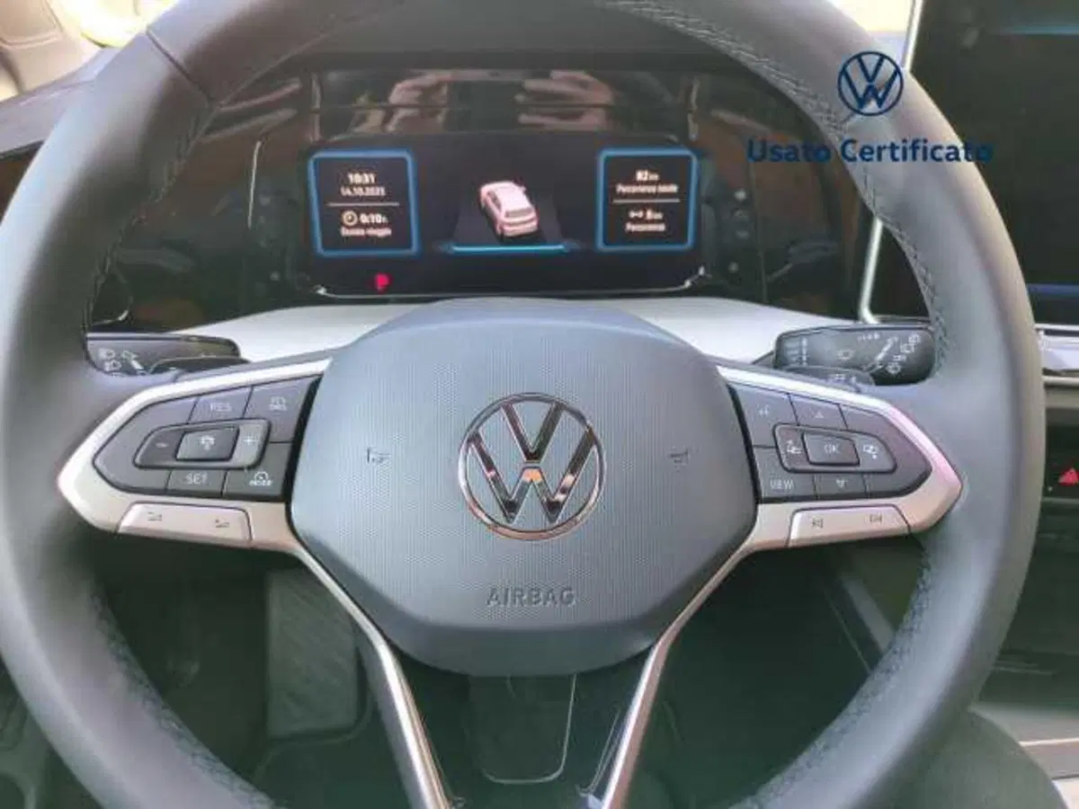 Volkswagen Golf nuova a Avellino (16)