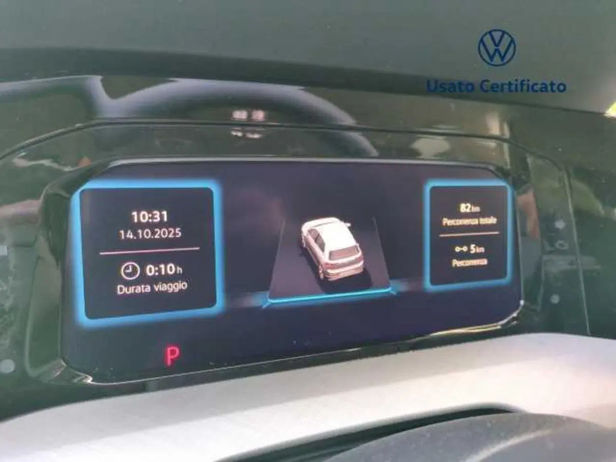 Volkswagen Golf nuova a Avellino (17)