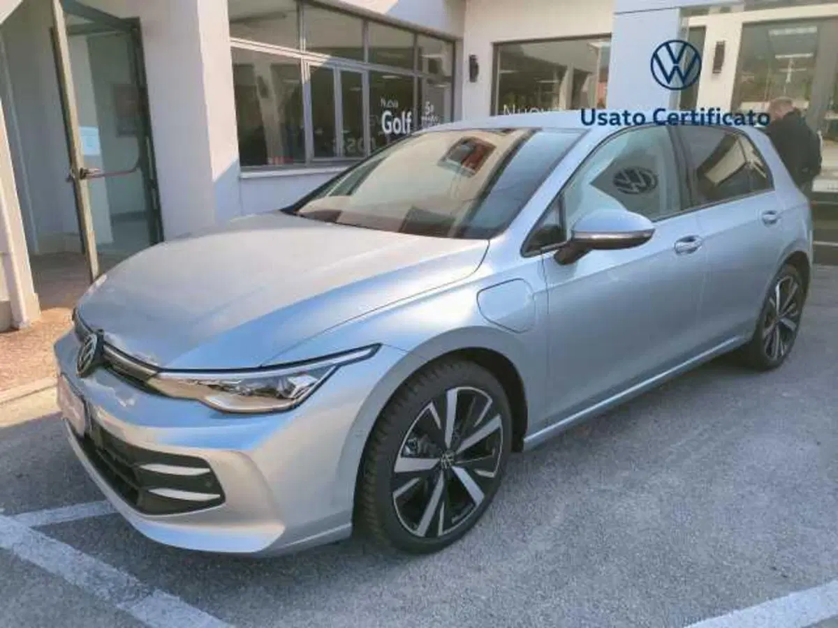 Volkswagen Golf nuova a Avellino (3)