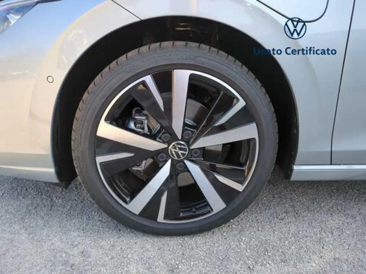 Volkswagen Golf nuova a Avellino (7)