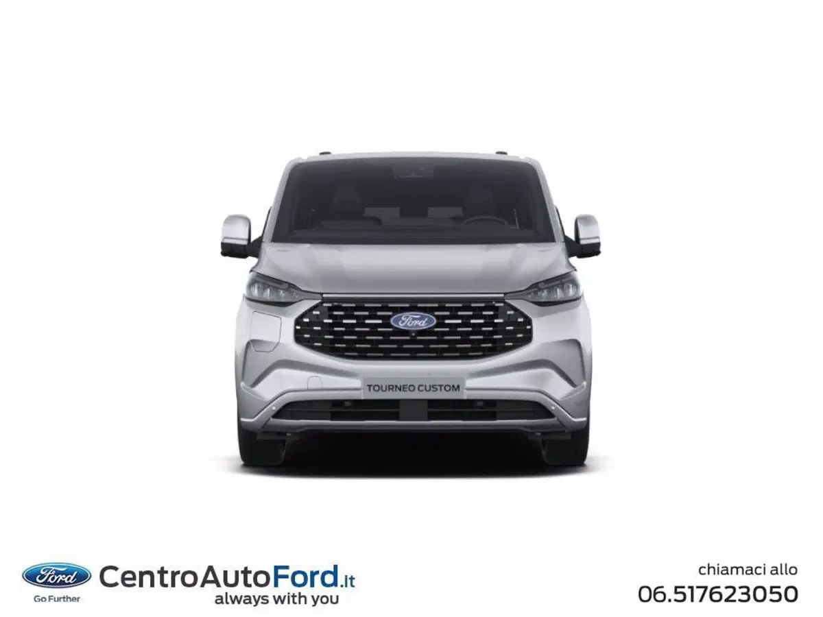 Ford Tourneo Custom nuova a Roma (5)